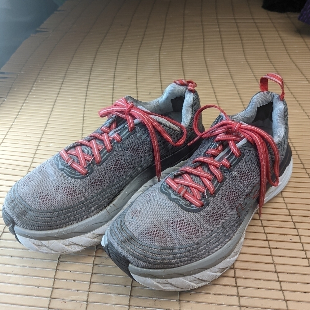 Hoka One One Bondi 6 Athletic Running Shoes Men's 8.5 2E Wide Gray Red